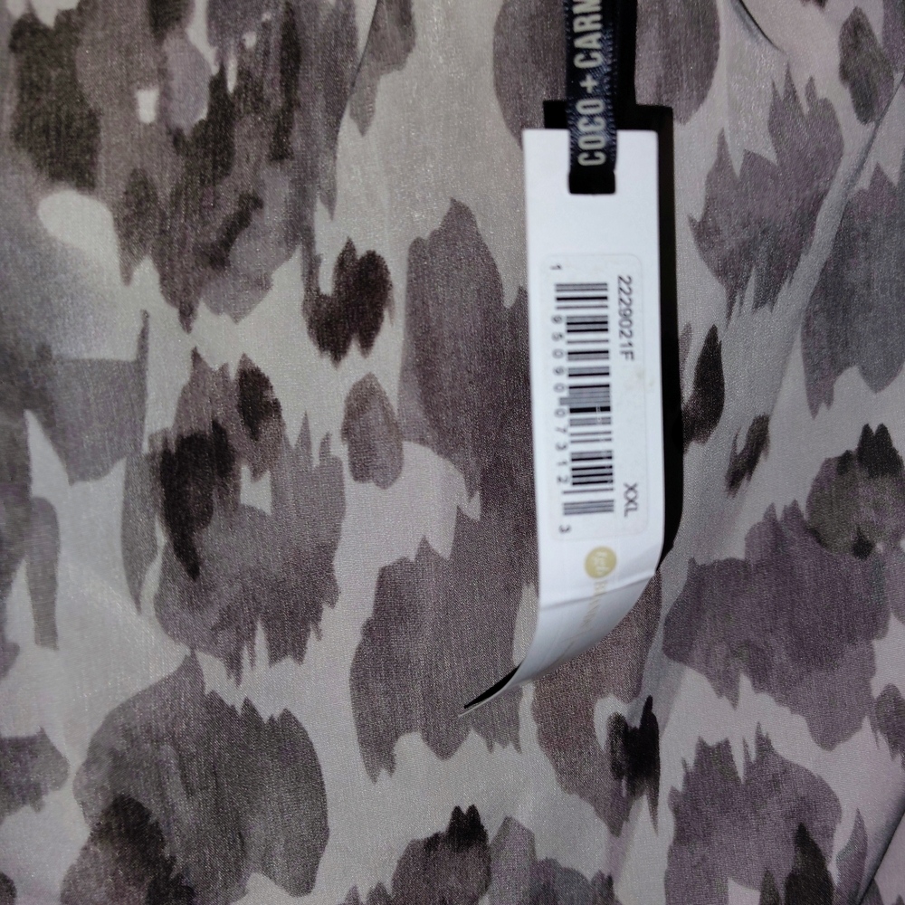 Nwt Coco + Carmen Black and Gray Patterned Blouse